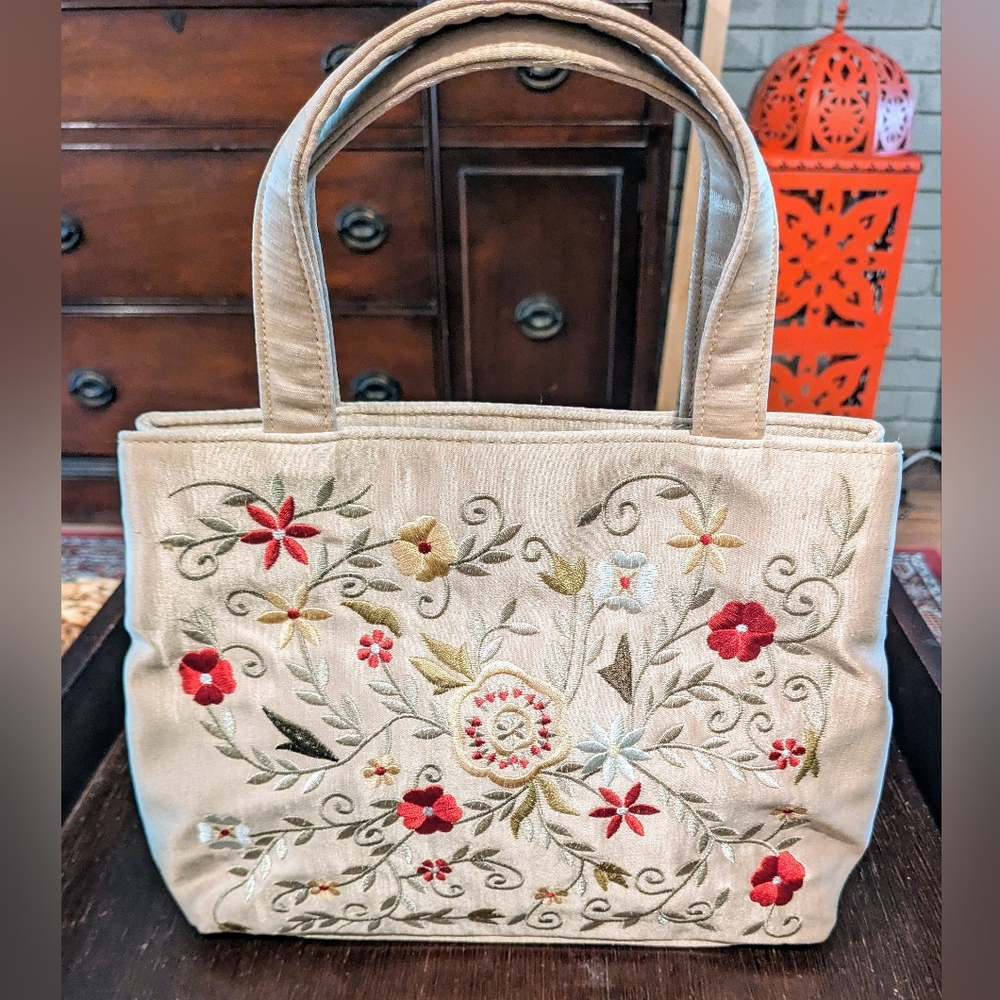 Frankie & Johnnie Floral Tan Embroidered Silk Shantung Fabric Handbag